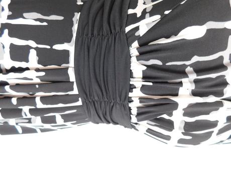 Pekne kvalitne šaty, 36