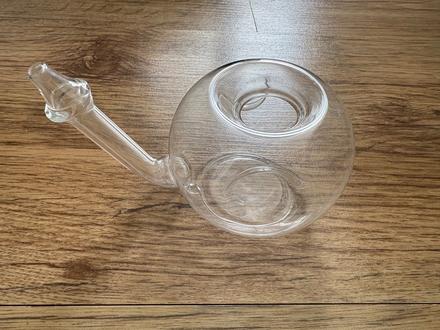 Sklenená konvička na preplach nosa, 