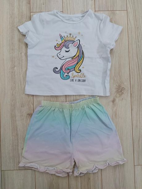 Pyzamo, lipsy london,116