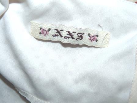 Bodkovane s volanmi, s