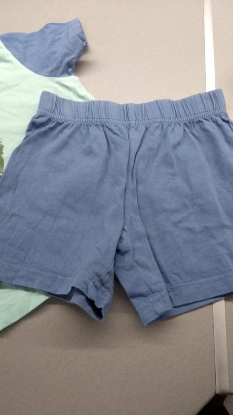 Kratasove pyžamo 98/104, lupilu,98