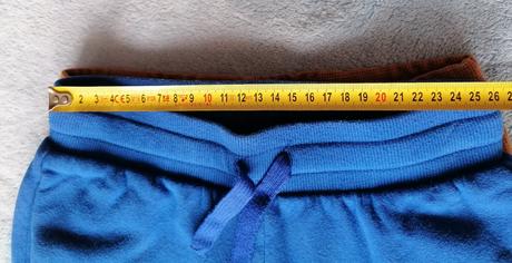 Dvoje tepláky, h&m,134