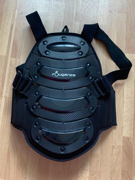 Fouganza chránič chrbtice, 