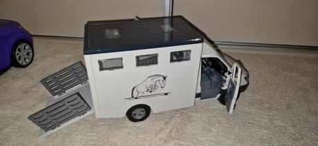 Prepravník na kone mb sprinter s koňom, 