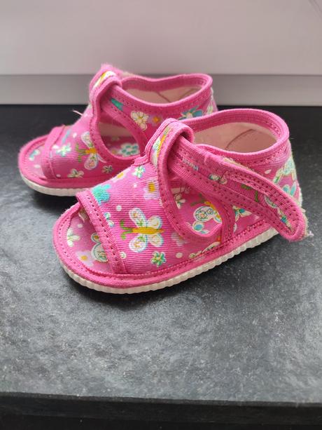 Dievčenské papučky, 20