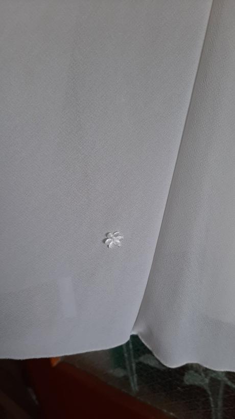 Slavnostne saty, 140