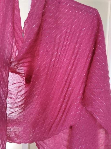 Plisovaný šál / prehoz cez šaty, c&a