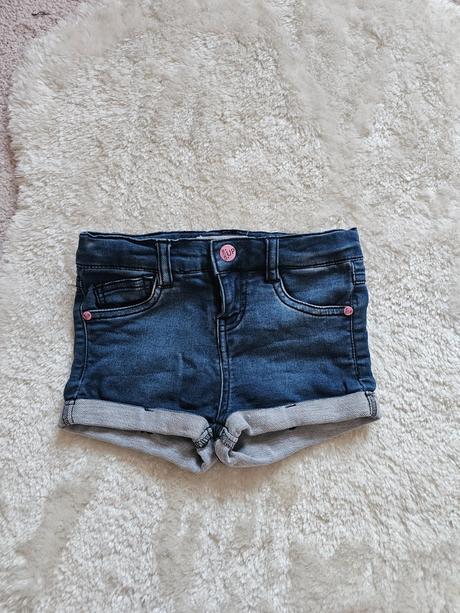 Kraťasy, reserved,92