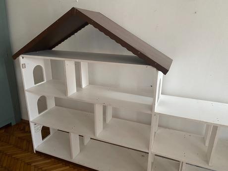 Domček pre bábiky, 