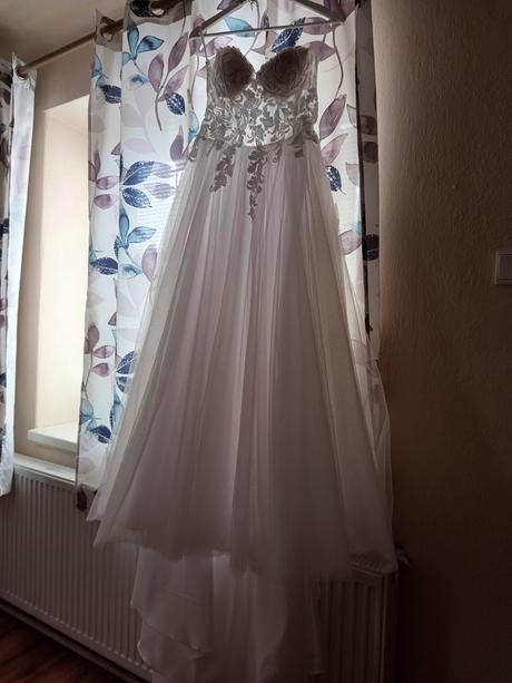 Svadobne saty xs/s/m 300e, xs