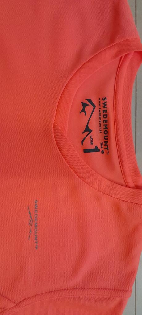 Dámske športové tričko, 40