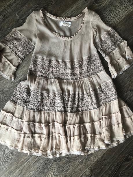 Krásne šaty s aj na plavky, s