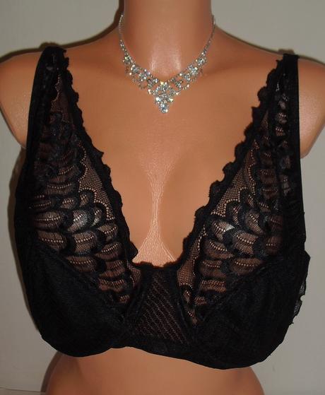 Cipkovana velka elegantna podprsenka, 100e