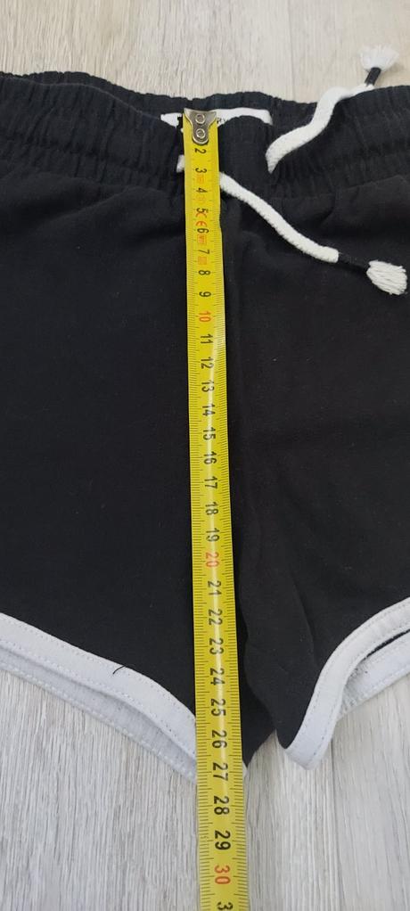 Kraťase, reserved,146