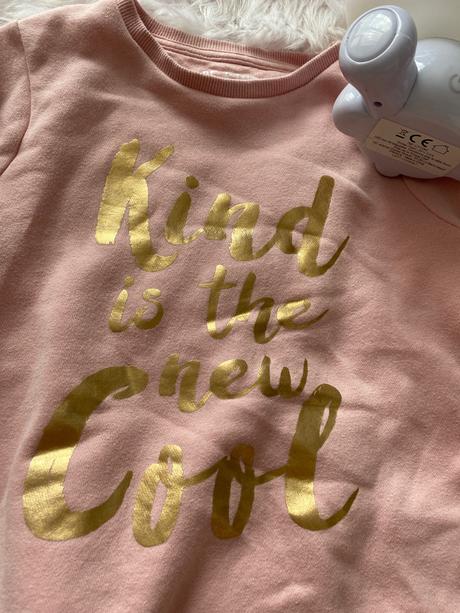 Mikina so zlatým napisom, f&f,110