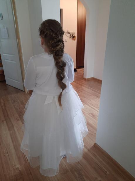 Šaty na príležitosť, 146