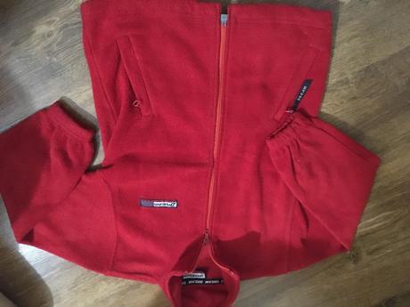 Červená mikina, 122