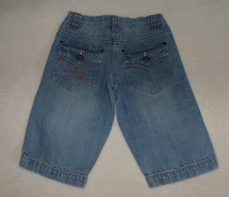 Rifľové šortky + 2 tričká, 122–134