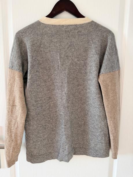 Béžovo-sivý kašmírový sveter, l