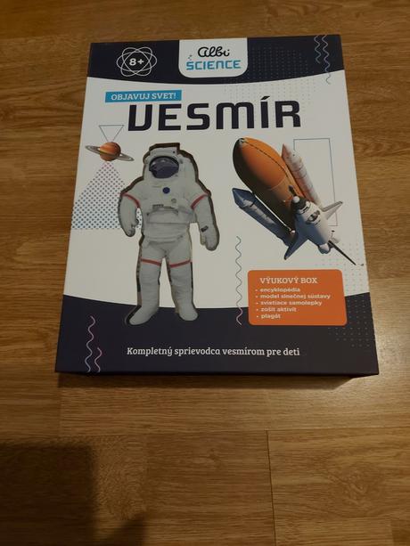 Vesmír kniha + pracovny zošit,