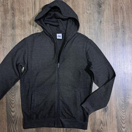 Tmavošedý pánsky sveter, zara,m