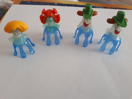 Kinder hracky,figurky, 