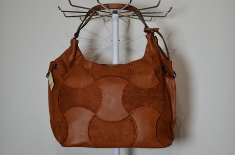 Bledohnedá kabelka, 