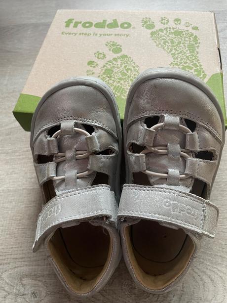Barefood sandálky, froddo,24