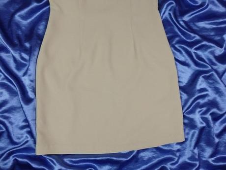 Luxusné béžové šaty, 40