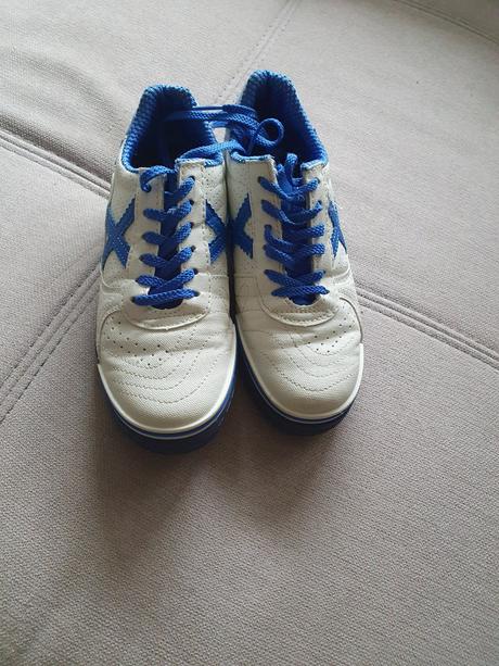 Predám tenisky kožené veľ. 35 zn. munich, 35