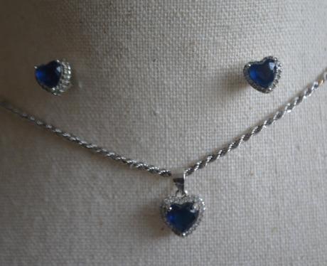 Strieborná súprava so zafírovým očkom a zirkónmi,