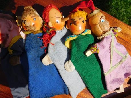 Maňušky+drevená krabička s hrou,, 