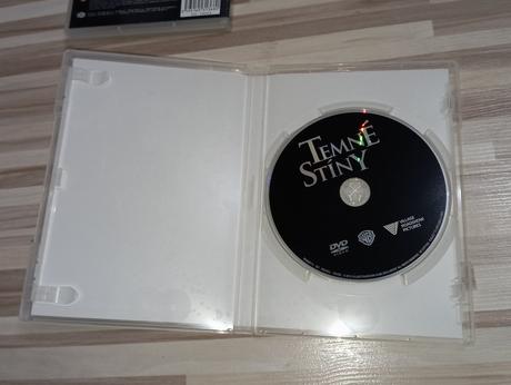 Dvd filmy a prázdne obaly,