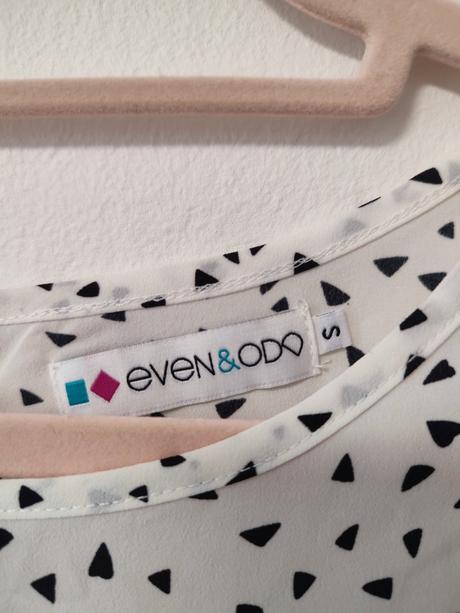 Biela blúzka s čiernym vzorom, s