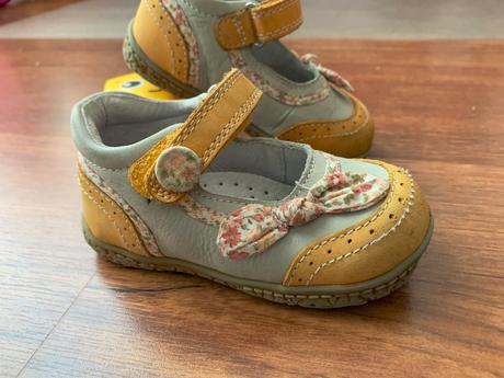 Dievcenske uzavrete sandalky, protetika,21