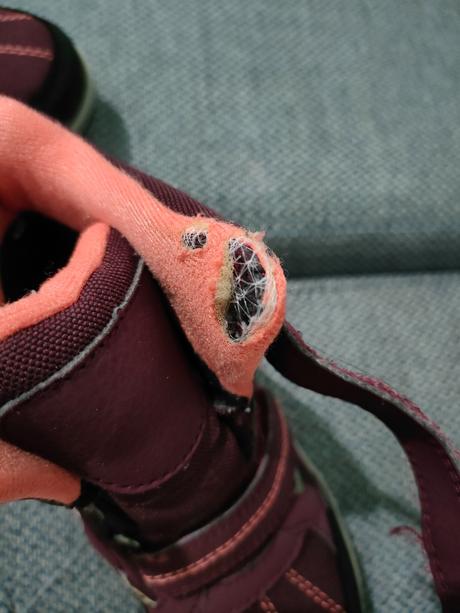 Kvalitné čižmy, 28