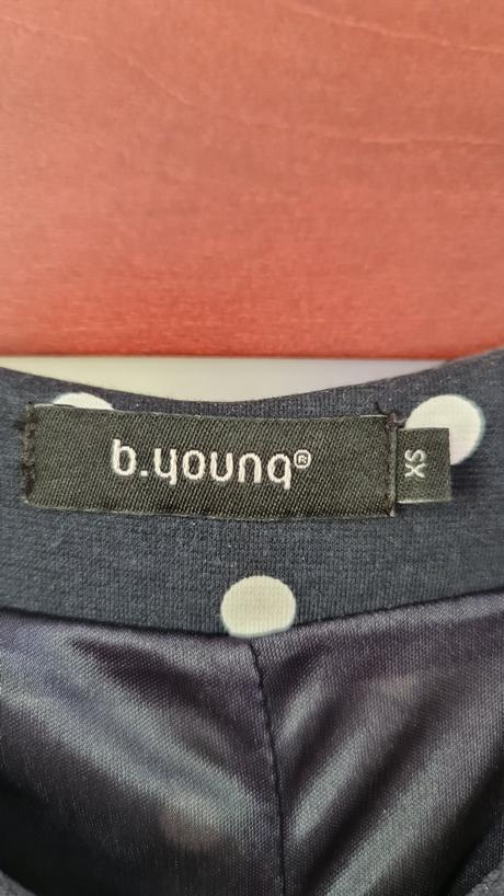 B.young dámske šaty, xs