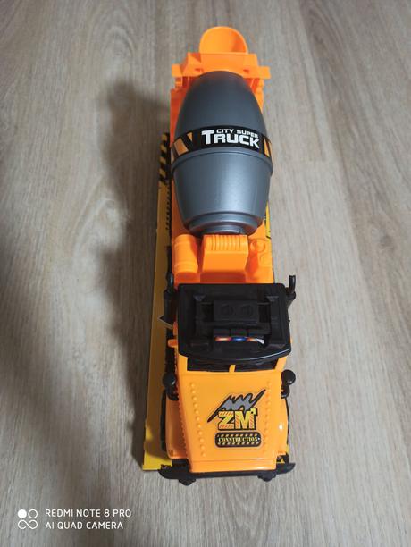 Hračky autá/traktory pre chlapčeka,