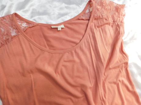 Pekne letne šaty, 38