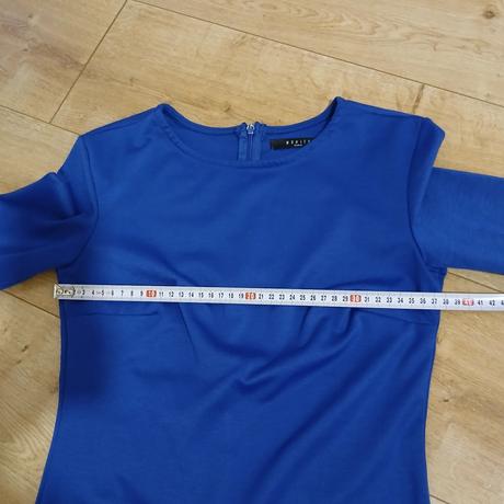 Praktické elegantné šaty po kolená, mohito,xs