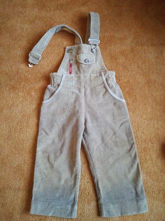 Nohavice s trakmi 86 s poštou, 86