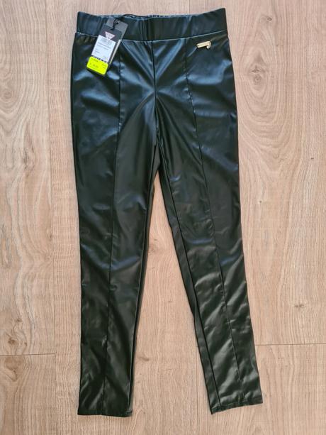 Koženkové nohavice guess, guess,128