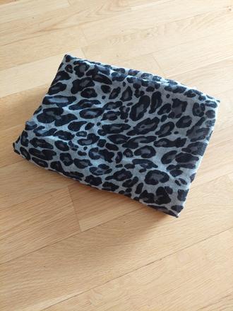 Obojstranná šatka čierno-bielo-sivá, h&m