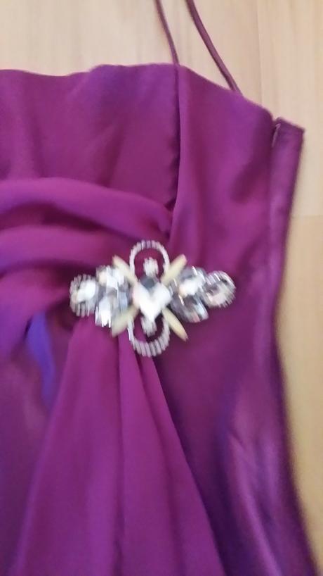 Prilezitostne saty, m