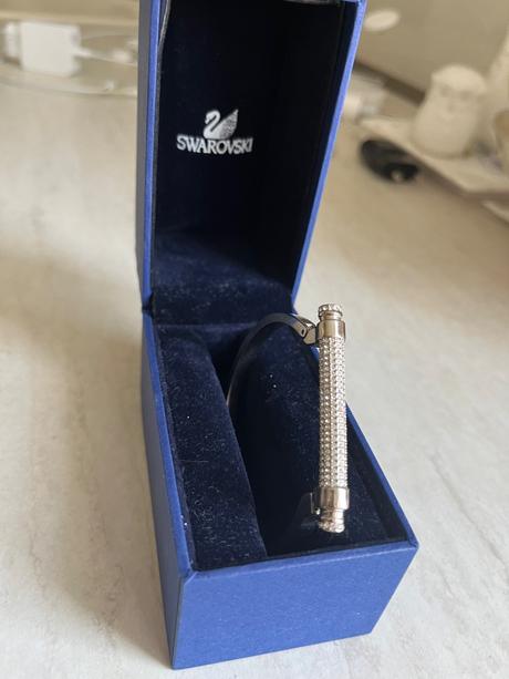 Swarovski naramok, swarovski