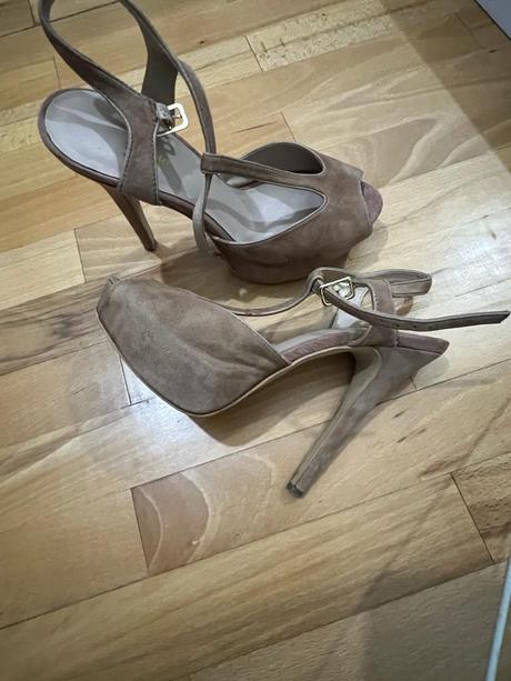 Hnedé sandálky, baťa,38