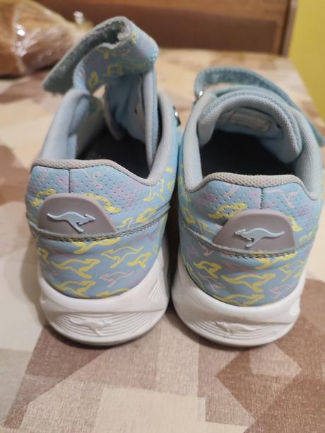 Tenisky c.34, kangaroos,34