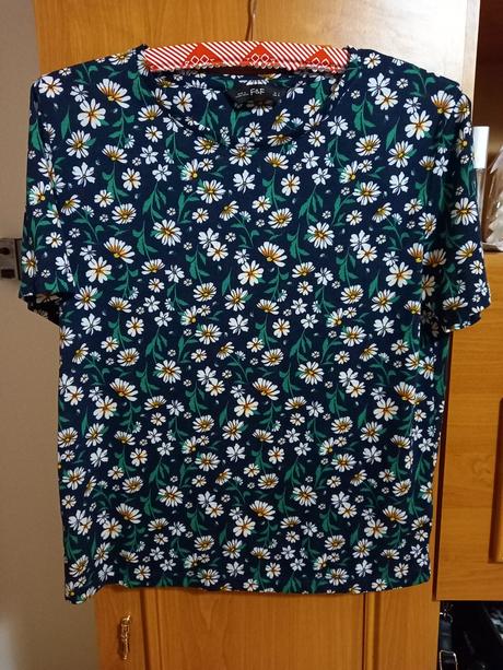 Tričko s kvetmi, f&f,s