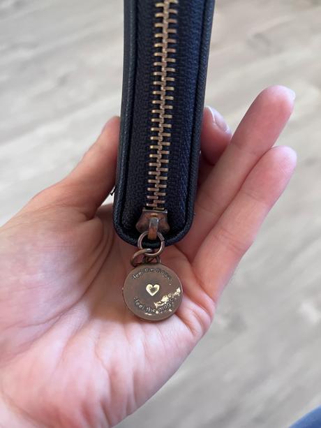 Čierna dámska peňaženka, 