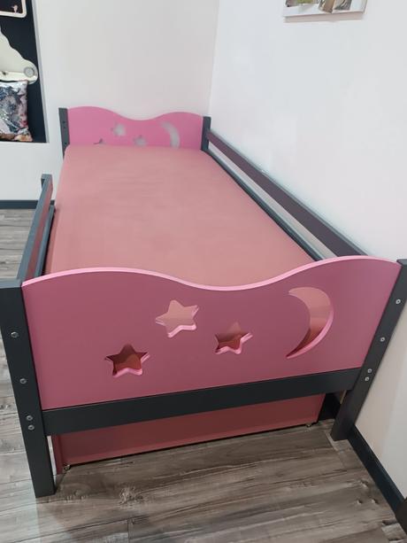 Dievčenská posteľ, šírka (cm): 90,dĺžka (cm): 200